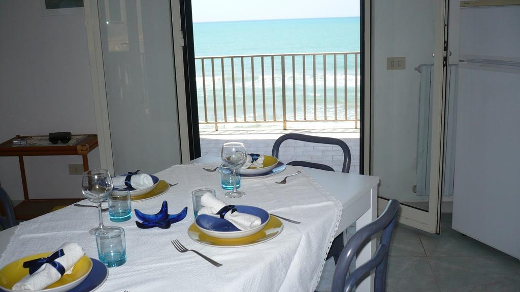 Casa Sul Mare Con Vista Mozzafiato Apartamento Donnalucata  Quarto foto